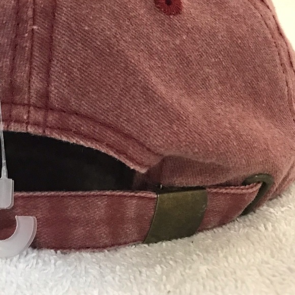 Kaufman for Nassau Bahamas on Adjustable Maroon Travel & Beach Baseball Cap - Picture 12 of 12